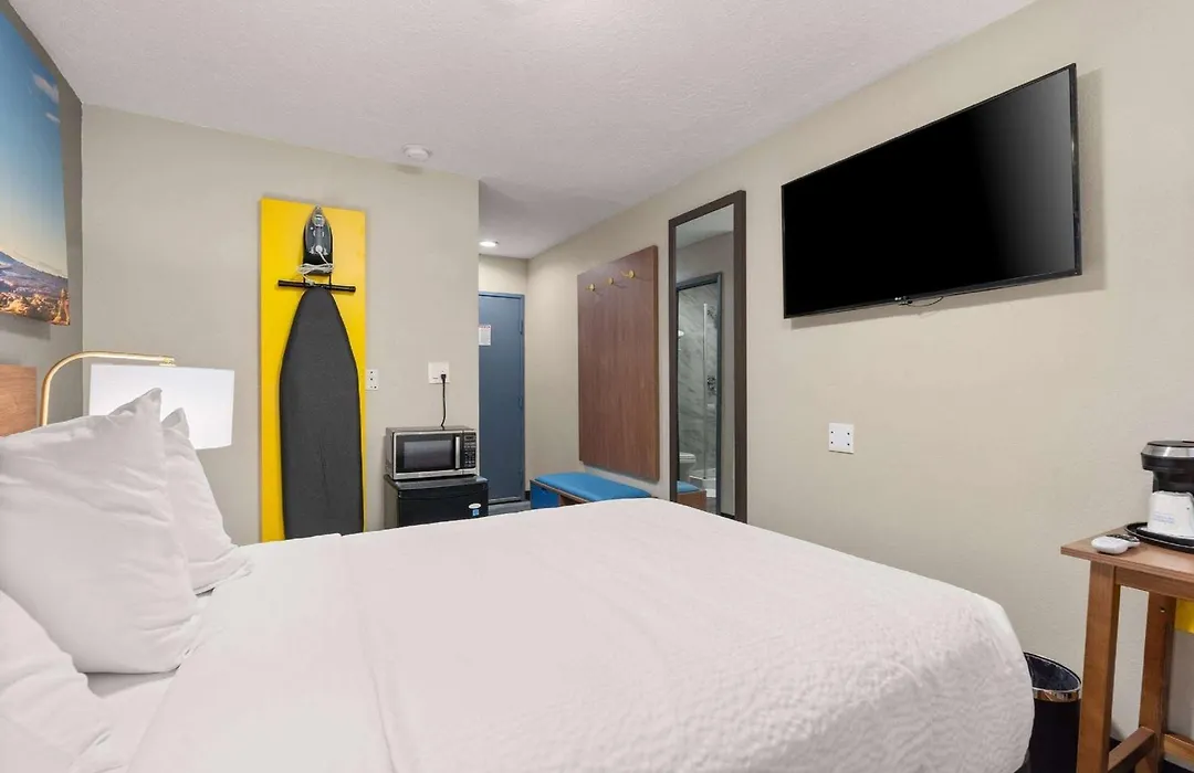 Days-Inn By Wyndham Albuquerque I-25-1